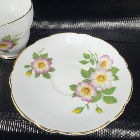Vintage Regency Teacup Saucer Set Floral Pattern Bone China Made In England VTG - Picture 6 of 15